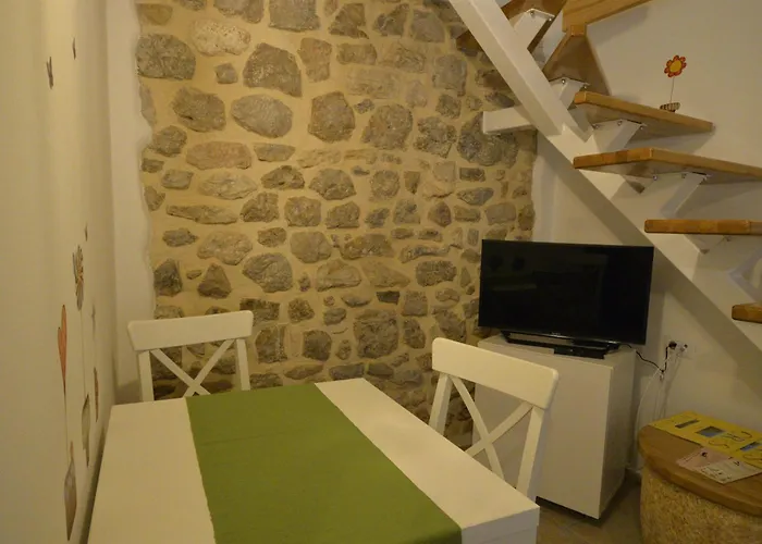 Oliva Apartment Cres